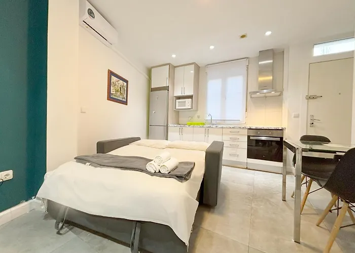 Bright With A Patio And A Good Area